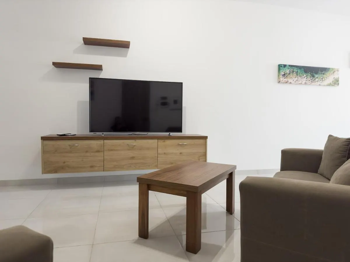 Marsaxlokk Fishing Village - Two Bedroom Apartment - 3Rd Floor 0*,  مالطا