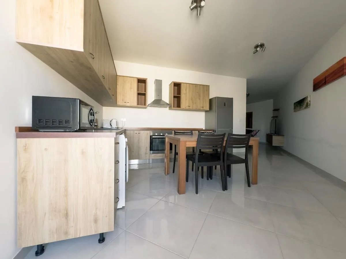 Marsaxlokk Fishing Village - Two Bedroom Apartment - 3Rd Floor 0*,